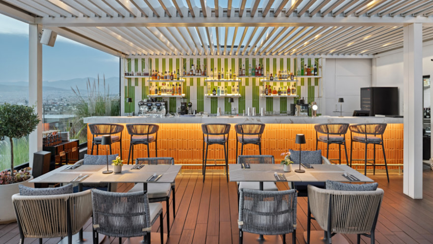 גג מלון סקיילארק