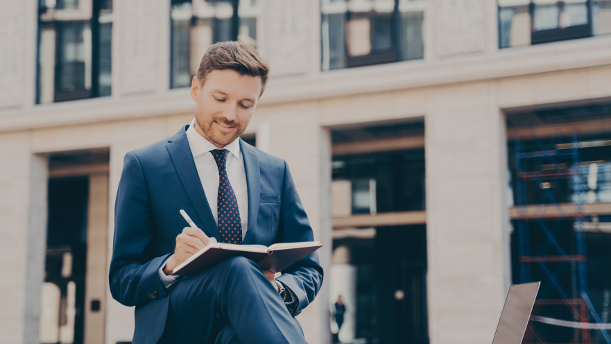 ישיבה רגל על רגל