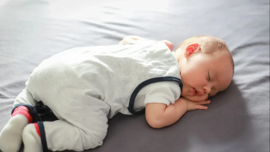 תינוקות ופעוטות חווים חרדה ומתח, אבל הם לא יכולים להסביר מה קורה להם או לבקש עזרה