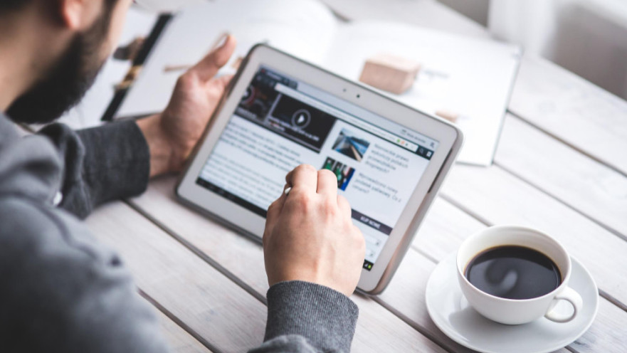 החלון למציאות: מדוע צריכת חדשות חיונית בעידן המודרני