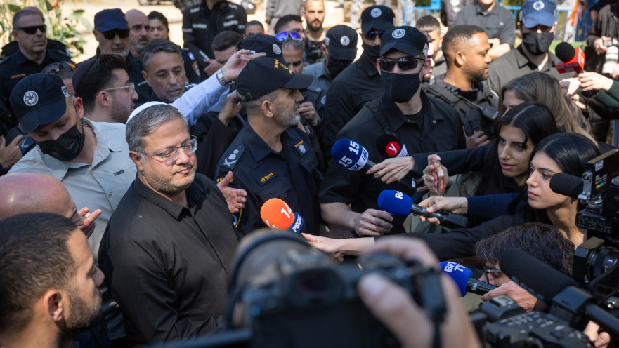 איתמר בן גביר בזירת הנפילה בתל אביב