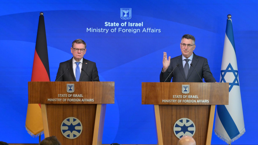 שר החוץ גדעון סער ושר החוץ של גרמניה יוהאן ואדפול