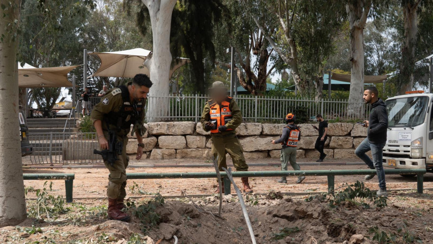 כוחות חילוץ והצלה של פיקוד העורף בזירה במרכז