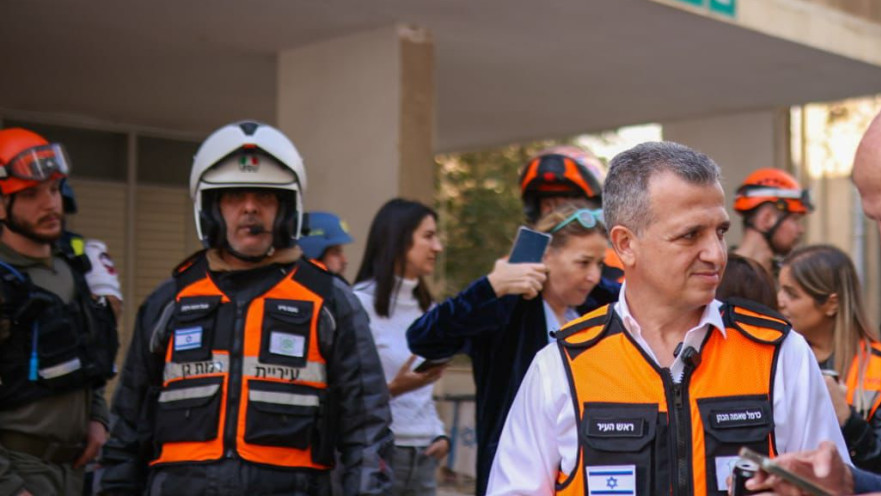 שאמה הכהן באחת מזירות הנפילה