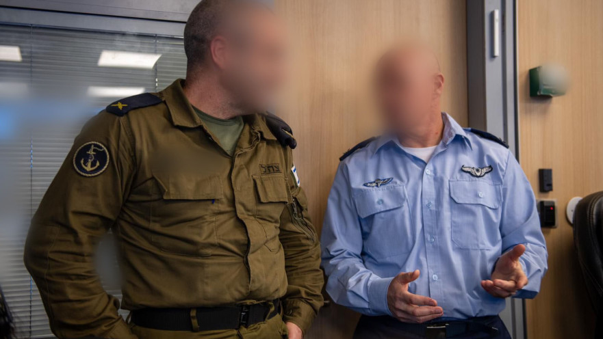 מפקדי חיל הים וחיל האוויר בעת ניהול התקיפות בצפון איראן מבור חיל האוויר