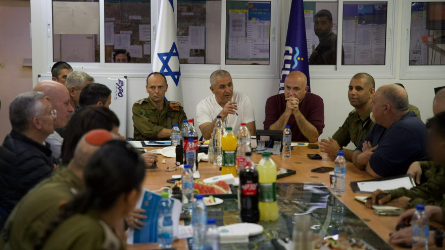 מפקד פיקוד העורף, אלוף שי קלפר עם ראשי הרשויות