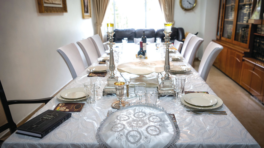 שולחן סדר, צילום ארכיון