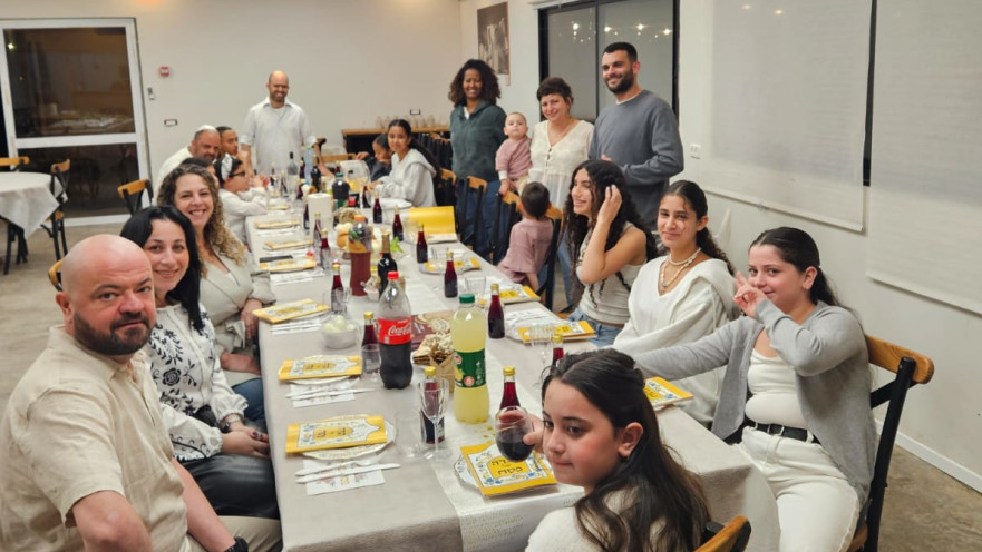 ניר עם אירח בליל סדר את תושבי הצפון