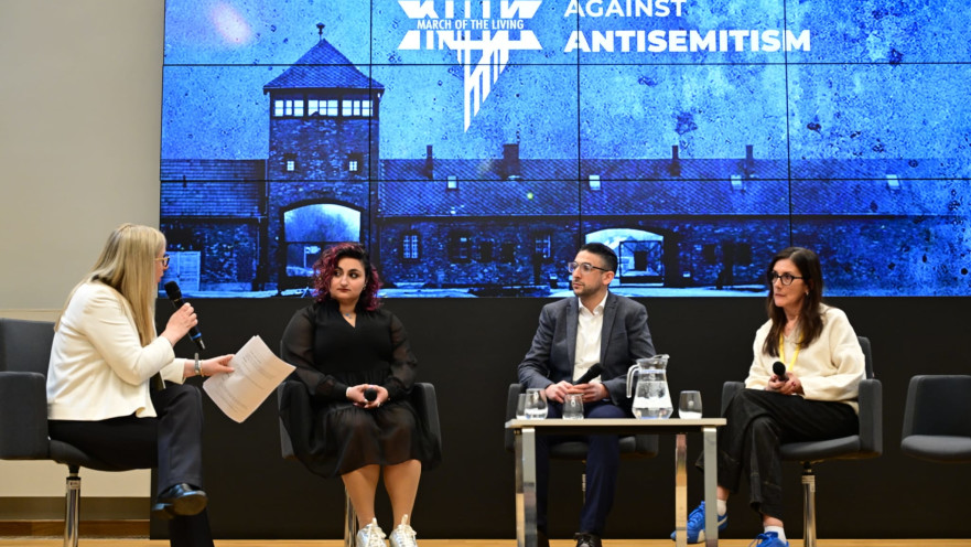 "צועדים נגד האנטישמיות"