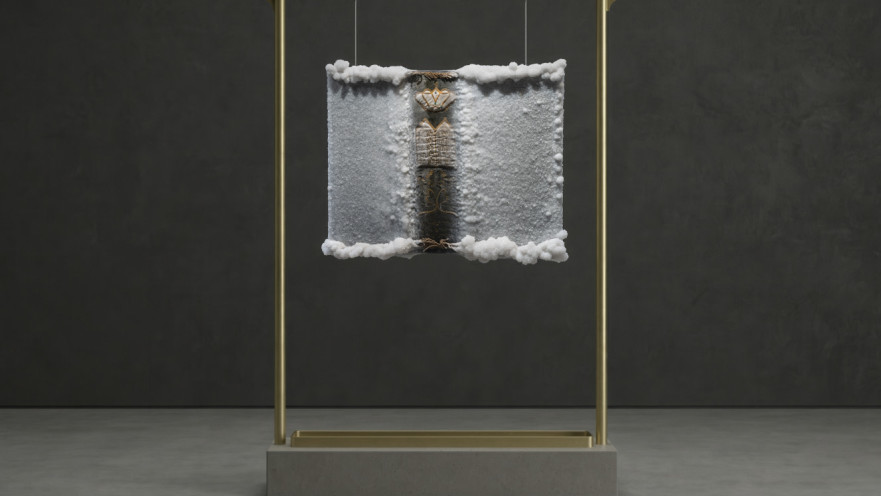 לפני-מי-_-סיגלית-לנדאו_-תורה-פתוחה_-2021_-מעיל-לספר-תורה-שהוטבל-בים-המלח_-אוסף-אורי-קרובינר_-תל-אביב