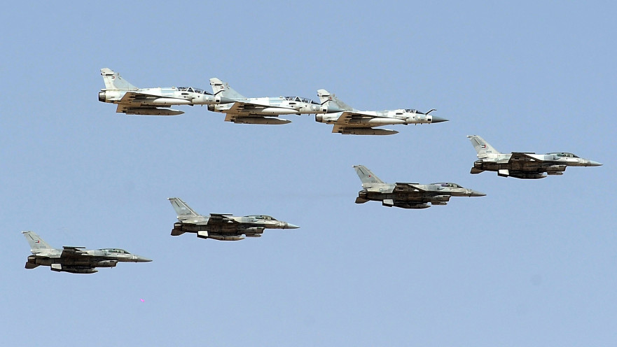 מטוסי קרב מסוג F16 של איחוד האמירויות