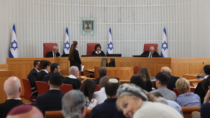 השופטים דפנה ברק-ארז, עופר גרוסקופף ואלכס שטיין, בג"ץ לראשות השב"כ רומן גופמן