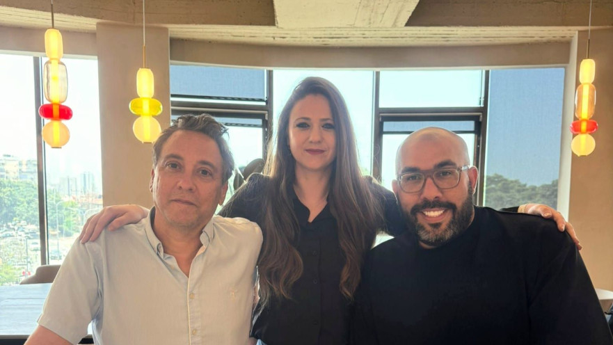 שחר ישראל בוטבול, רו"ח יוליה זורובסקי, גל חזיזה 