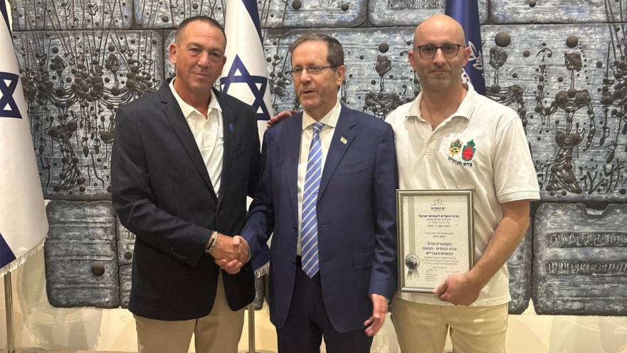 אלדד וייל ראש עדת הצופים , הנשיא יצחק הרצוג ורז פרל יו"ר תנועת הצופים