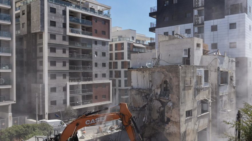 הריסת הבניין ברמת גן