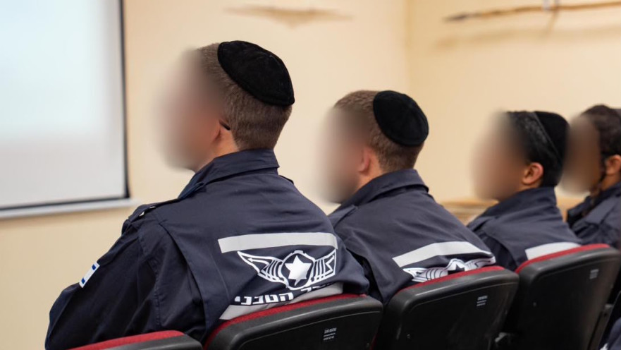 דת"ק חרדי ראשון בבסיס תל-נוף