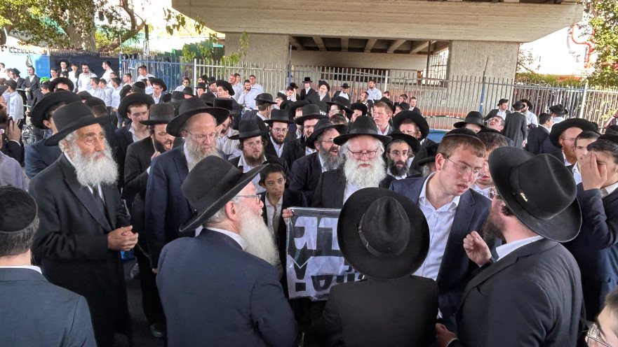 מחאת החרדים בכביש 4