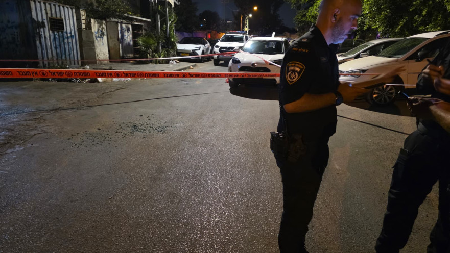 המשטרה בזירת האירוע בו נורתה למוות בת 19 בשכונת ג'ואריש ברמלה