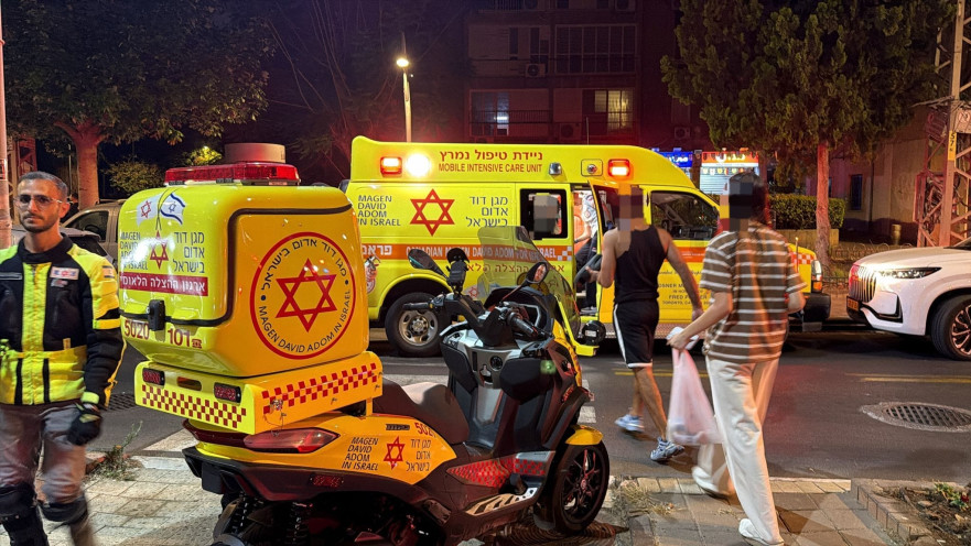 זירת התאונה ברחוב ההסתדרות בחולון