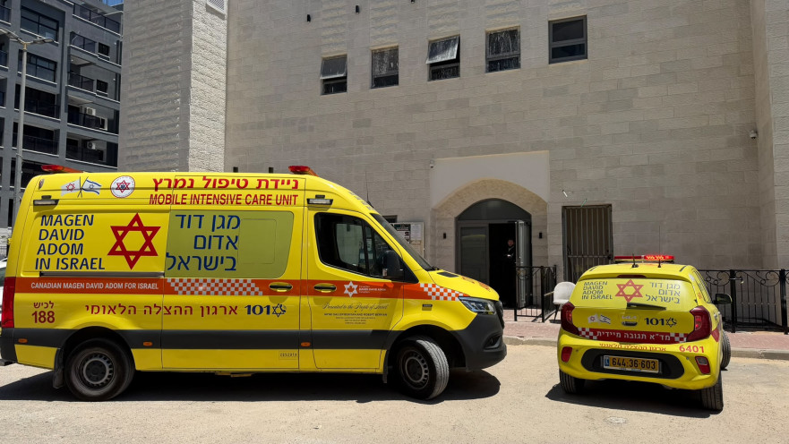 צוותי מד"א בזירת האירוע באשדוד