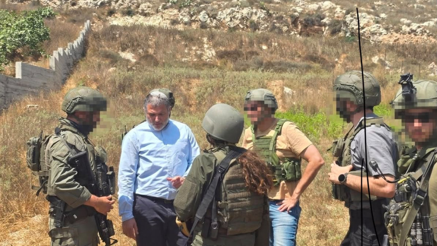 ראש השב"כ דוד זיני בזירה