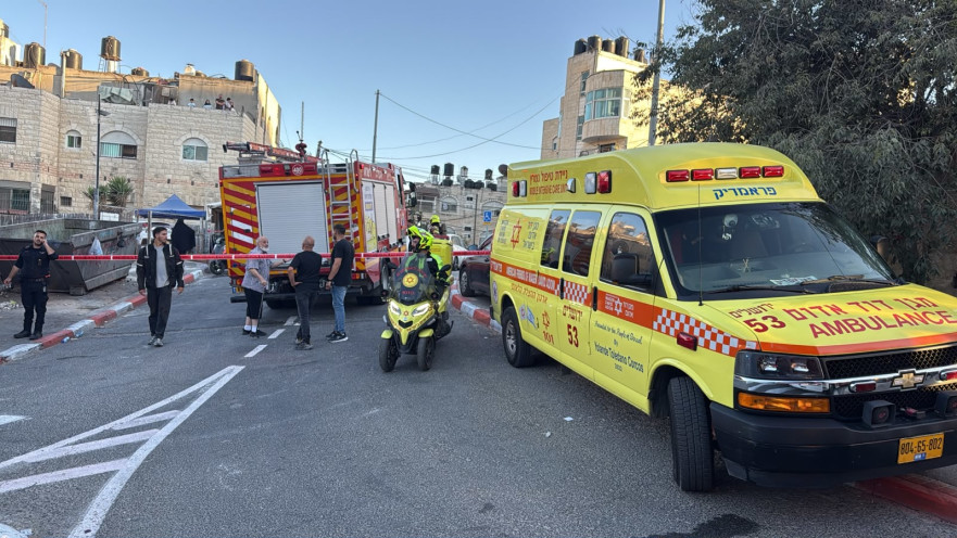 זירת השריפה בבניין מגורים ברחוב אל זהור בירושלים