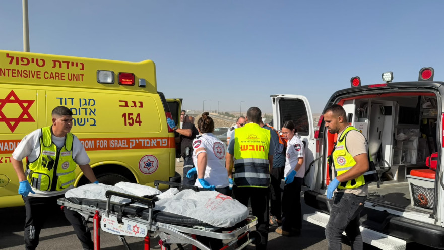 זירת התאונה בין משאית ורכב בכביש 25 סמוך לאבו קוידר