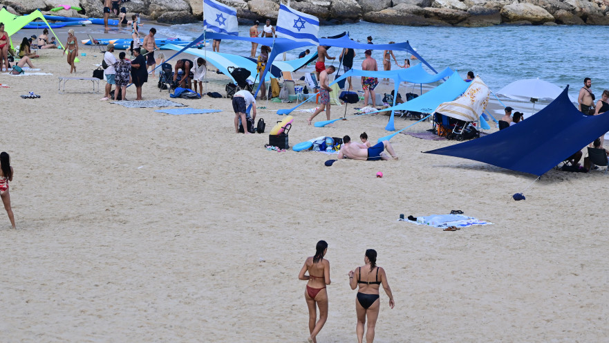 חוף הים בתל אביב