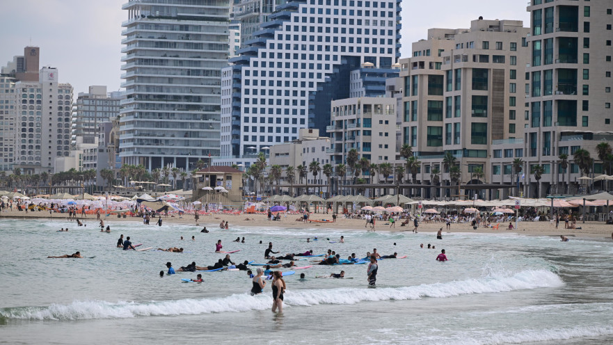 חוף הים בתל אביב