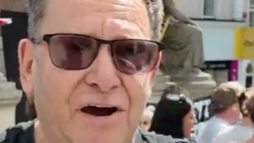המפגין הפרו פלסטיני שהצדיק את חמאס מול קרובת המשפחה של משפחת עידן