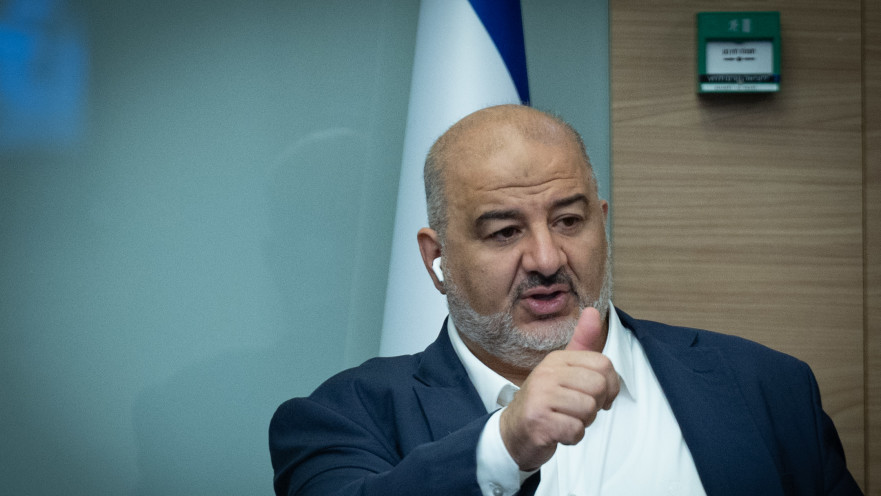 מנסור עבאס