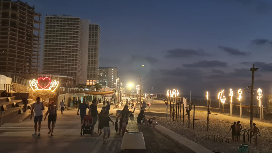 הטיילת המשודרגת בבת ים. מוקד בילוי אטרקטיבי