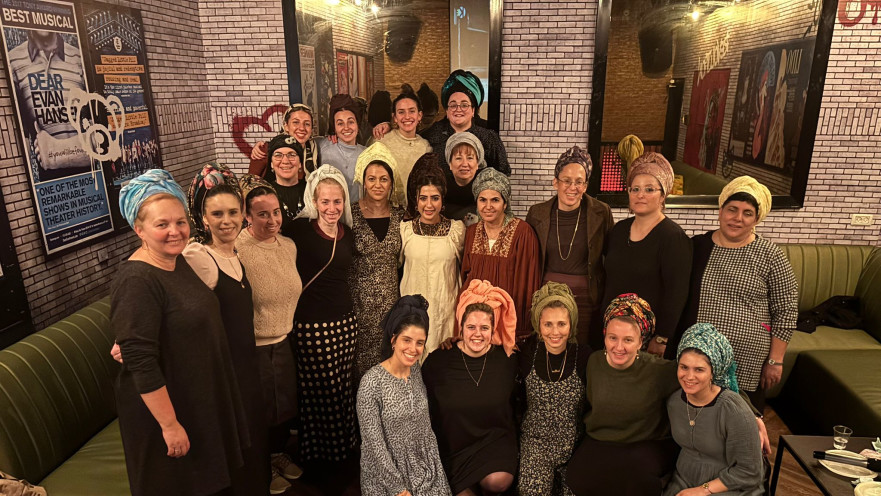 12 הבוגרות שחזרו לאולפנה – כמורות