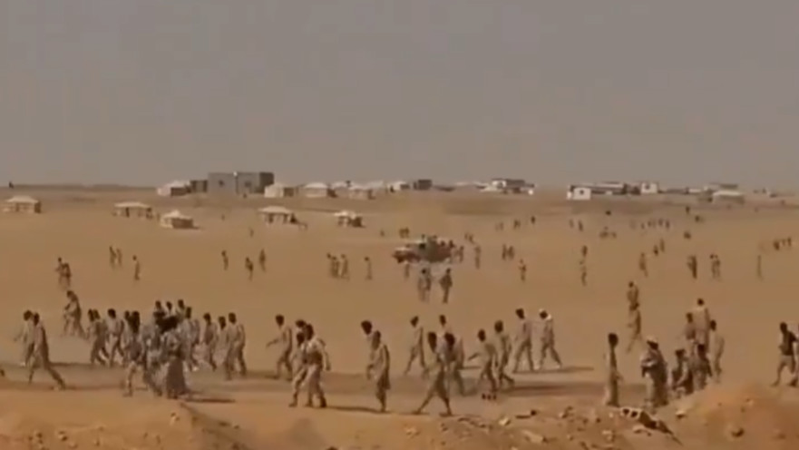 חיילי צבא תימן בכניעה המונית לחות'ים