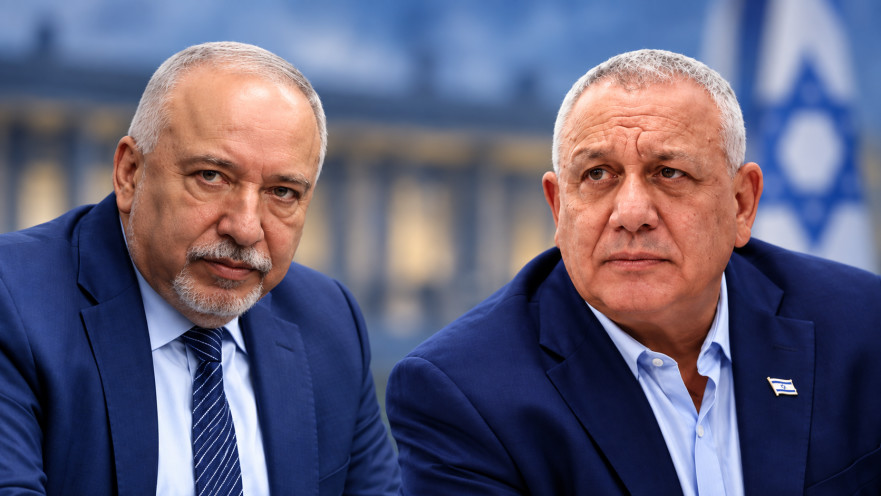 גדי איזנקוט ואיווט ליברמן