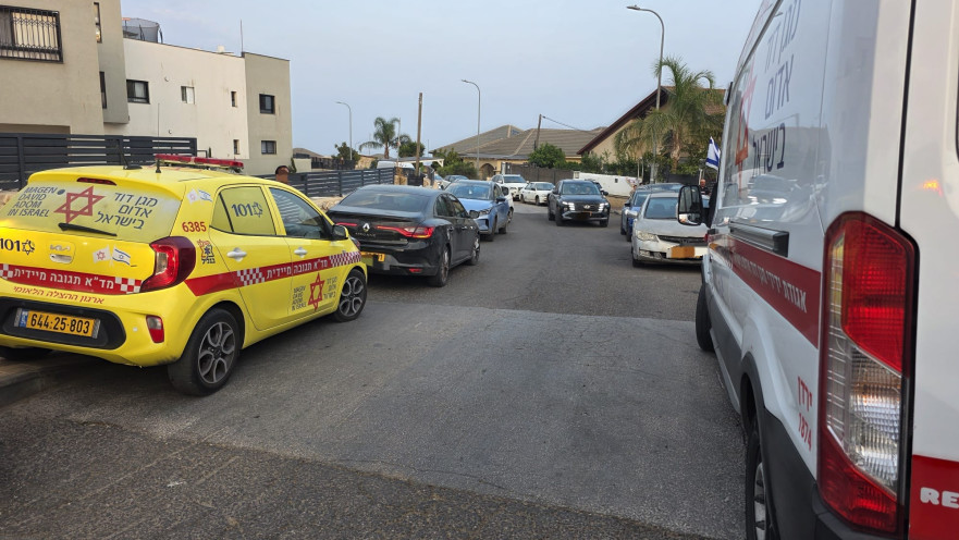 צוותי מד"א בזירת התאונה בצפת