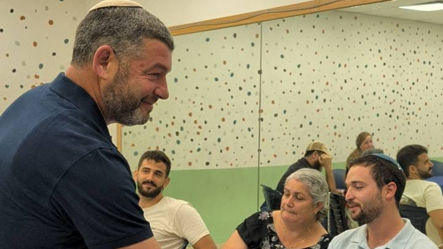 עופר וינטר מצביע