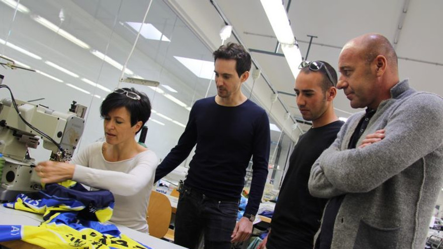 עברי לידר מעצב בגדים