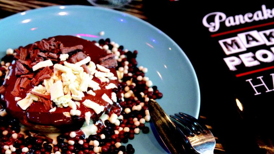 פנקייק הבית במסעדת "רטרו"