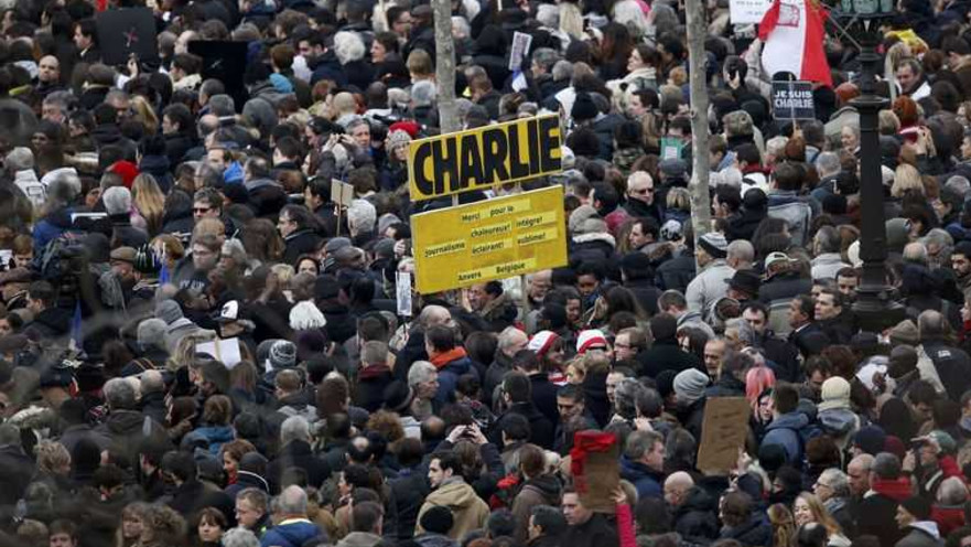 אלפים בכיכר הרפובליקה, פריז