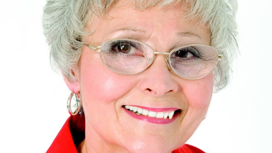 "את יכולה למתג את עצמך כסבתא בועטת"