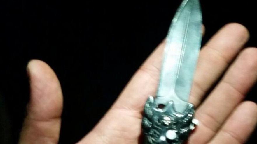 הסכין שנתפסה על המחבל 