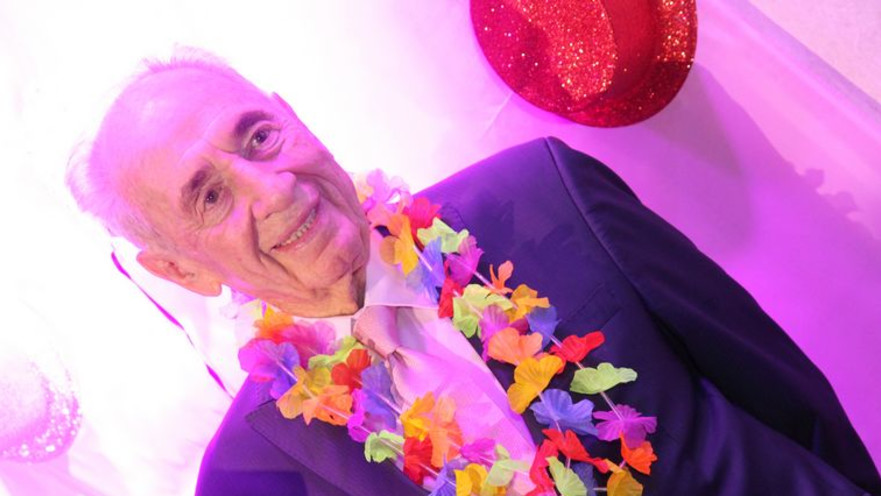 פרס במסיבת פורים שערך