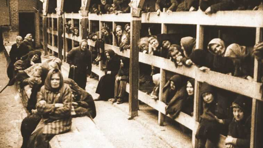 אושוויץ. מתוך ספרו של רומן קנט "אומץ היה האפשרות היחידה שלי"