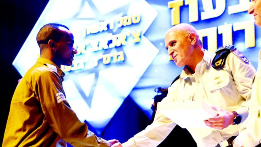 צ׳אלאצ׳ו מקונן מקבל צל"ש