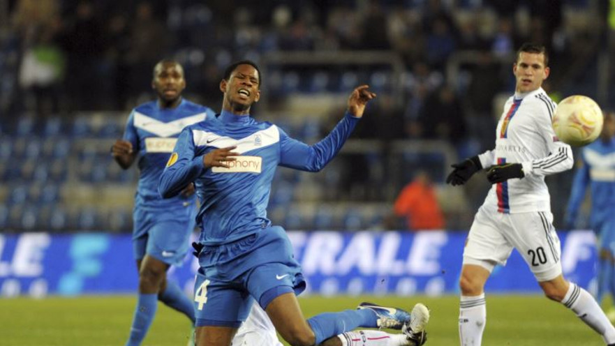 גלינור פלט במדי בזל