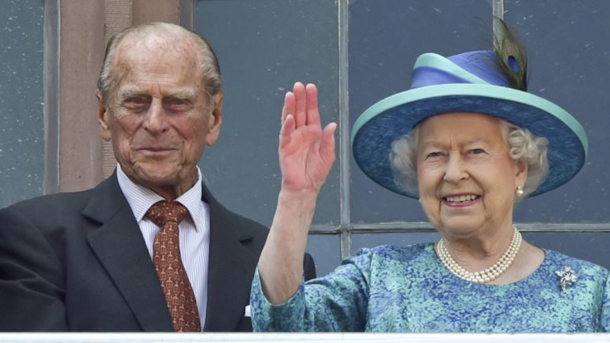 המלכה אליזבת' ה-2 והנסיך פיליפ