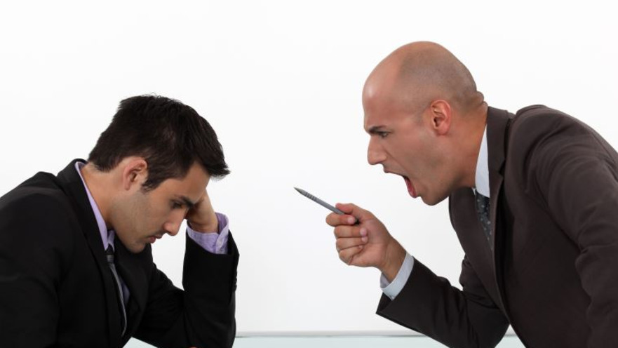 קשיים בהתנהלות מול הבוס בעבודה