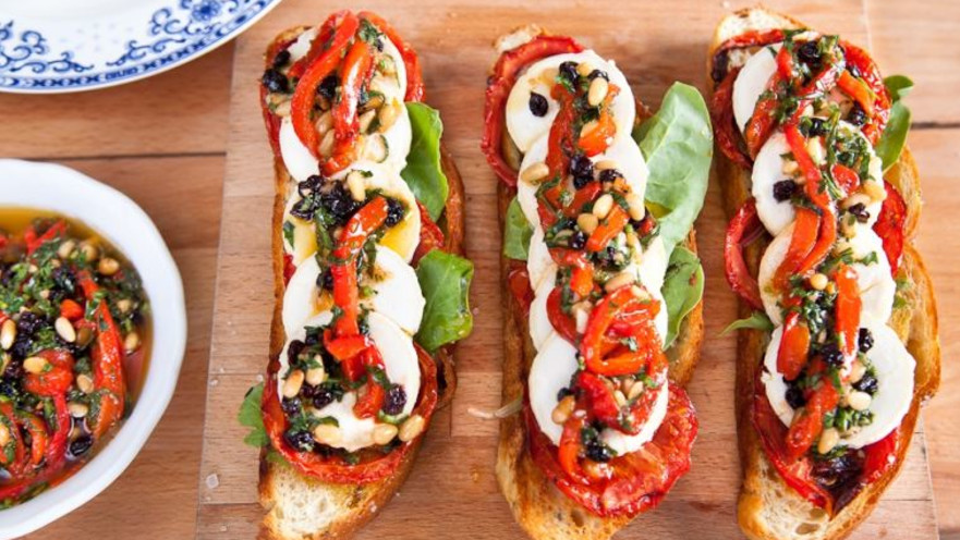 סנדוויץ' גבינת עזים פטיטפוד שפית עינב ברמן