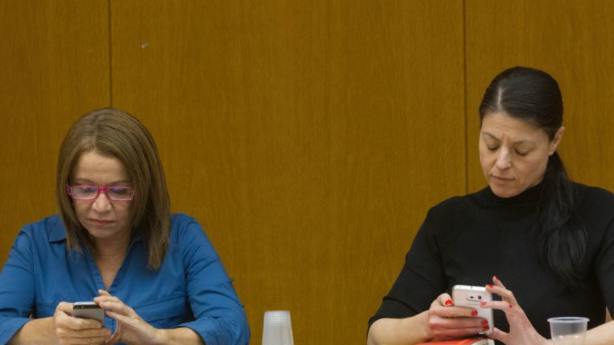 מרב מיכאלי (מימין) ושלי יחימוביץ'